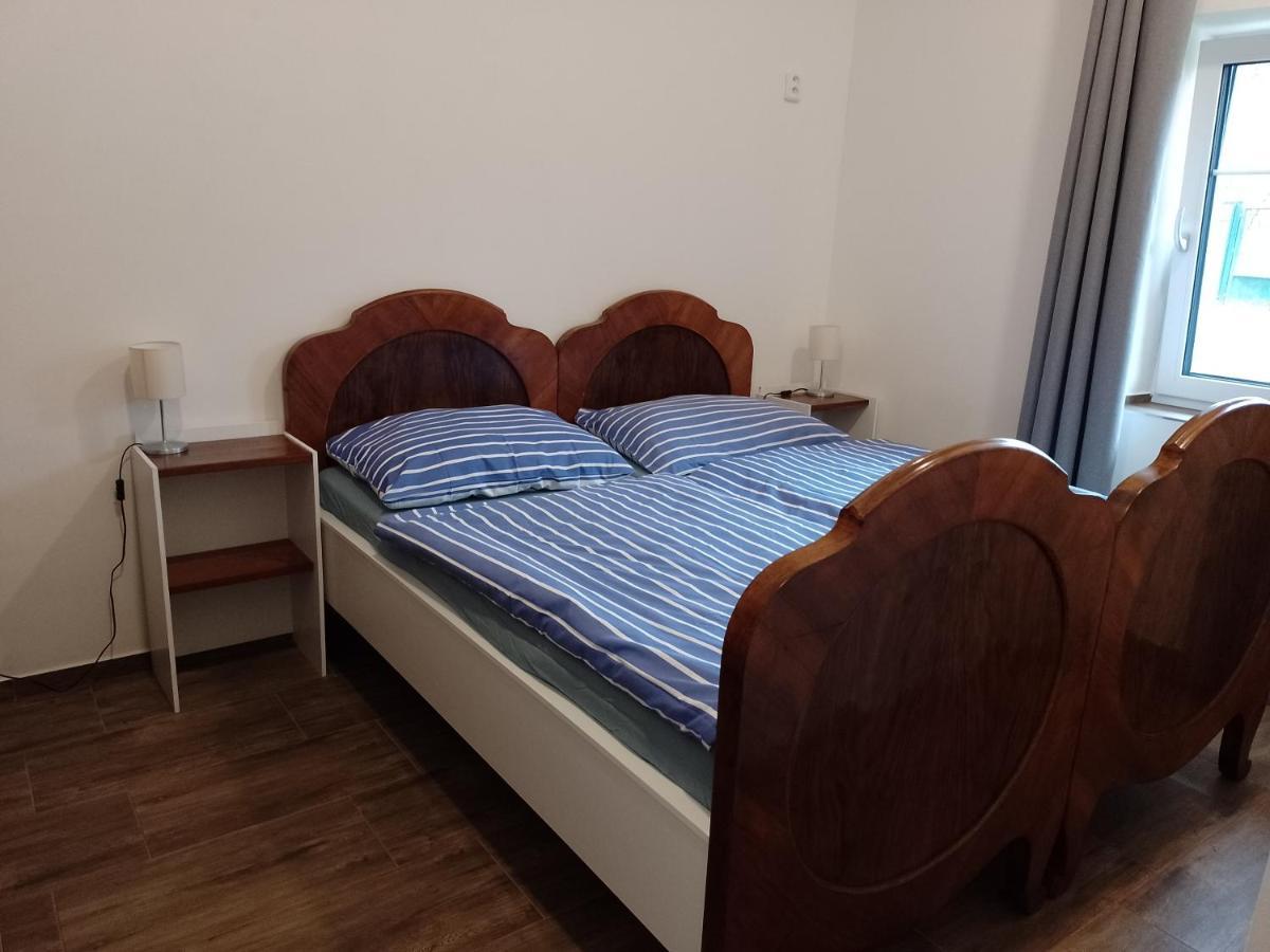 Penzion Litohlavy 17 - Na Samote U Lesa Králŭv Dvŭr Exteriér fotografie