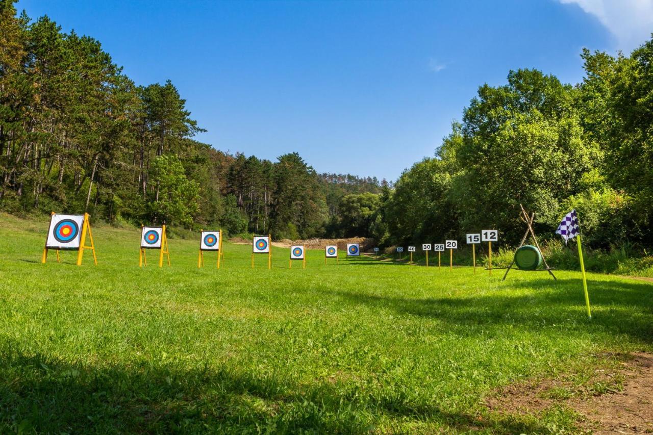 Penzion Litohlavy 17 - Na Samote U Lesa Králŭv Dvŭr Exteriér fotografie
